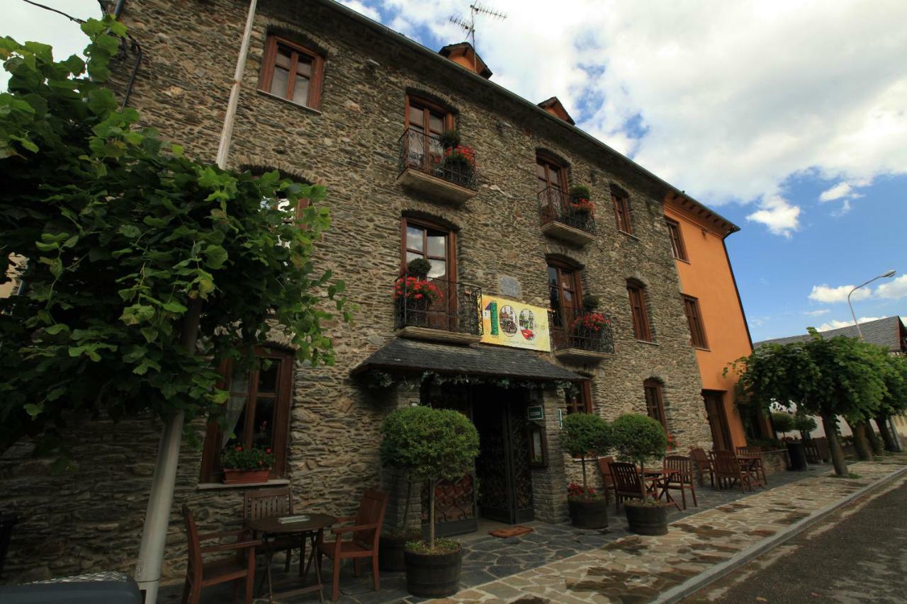 Hotel Poldo La Guingueta D'Aneu Luaran gambar